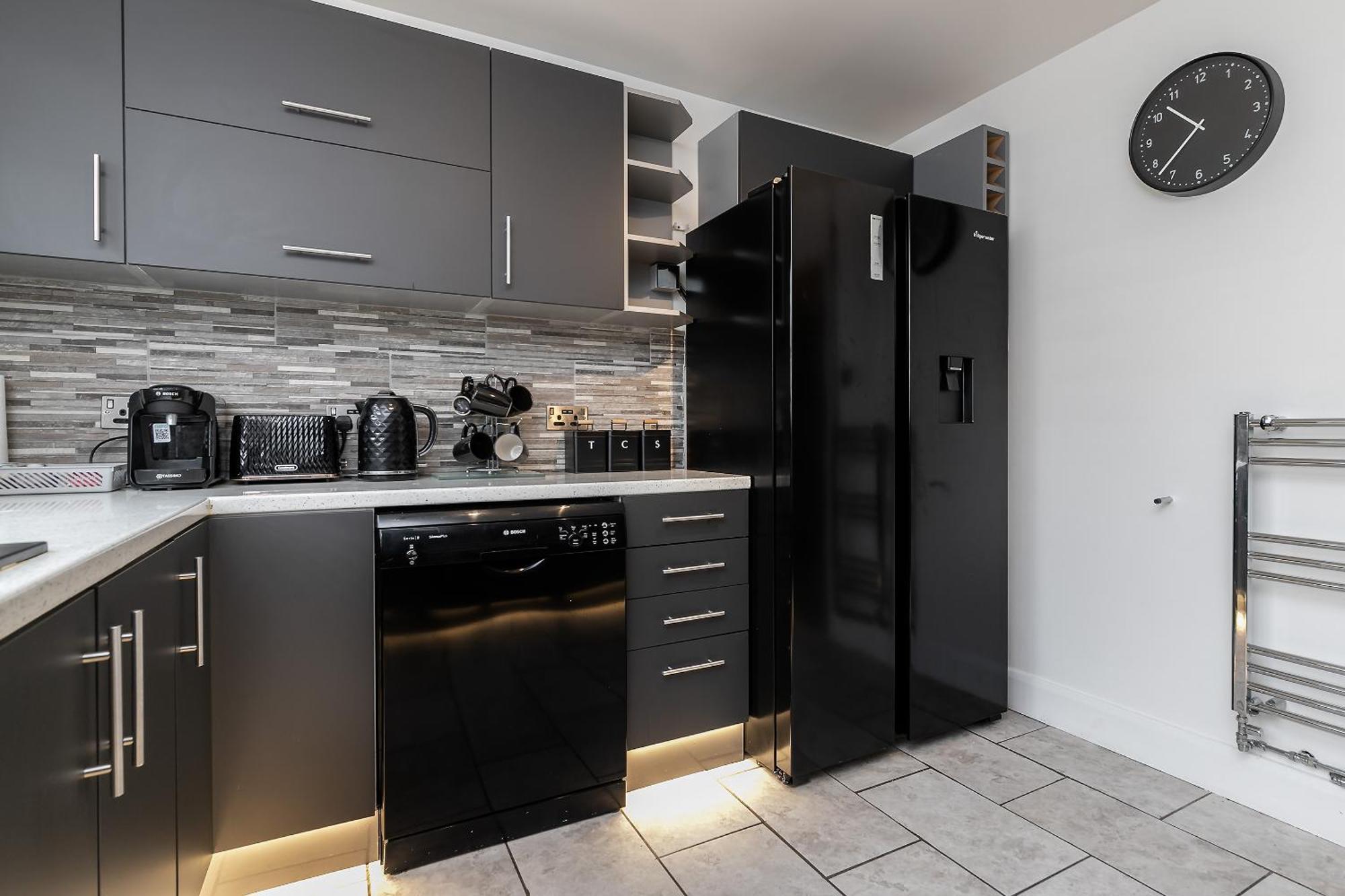 Contractors Dream~pool Table~close To Luton Airport~three Double Bedrooms * Luton (Bedfordshire)